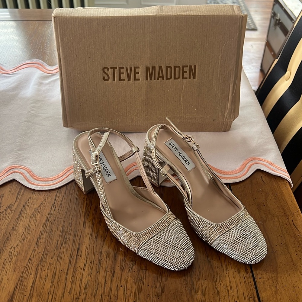 Steve Madden Gold Metallic Becka Pump